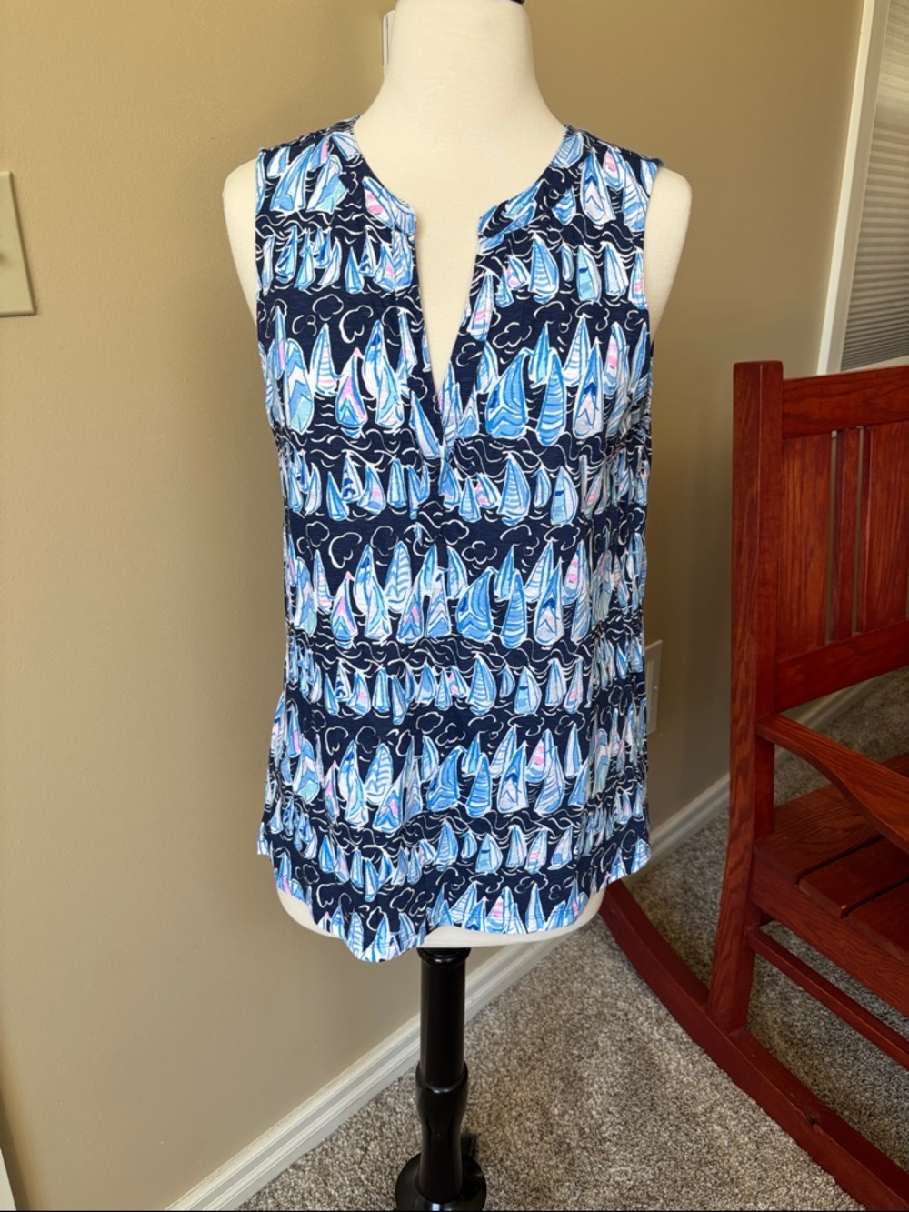 Lilly Pulitzer Navy Sailboat Print Sleeveless Top with Blue & White Accents Sz L